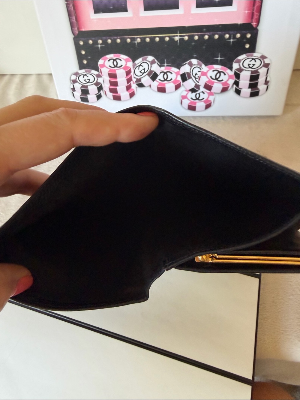 CHANEL Vintage Black Leather CC Logo Long Wallet - Picture 6 of 14